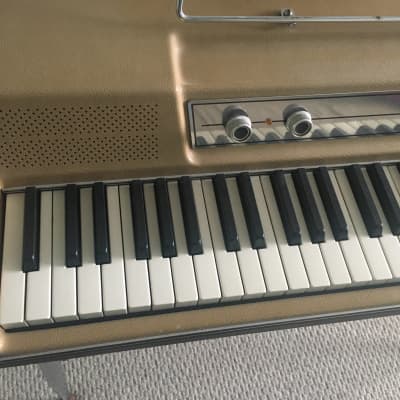 Wurlitzer 200 Electric Piano 1969 Beige Complete with Bench and Cases image 9