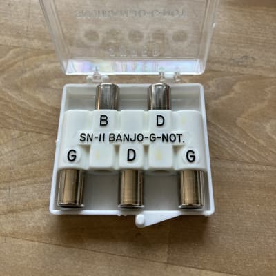 Kratt SN-8 banjo Super pitch pipe tuner In case
