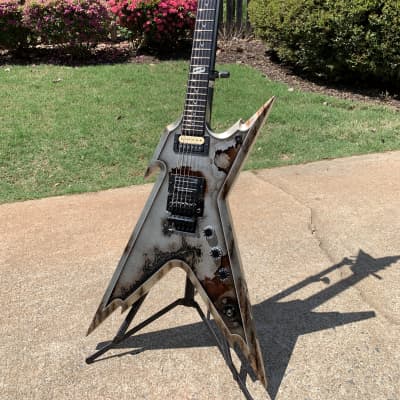 Dean Guitars Relaunches Dimebag Darrell Razorback Rust – Music Connection  Magazine