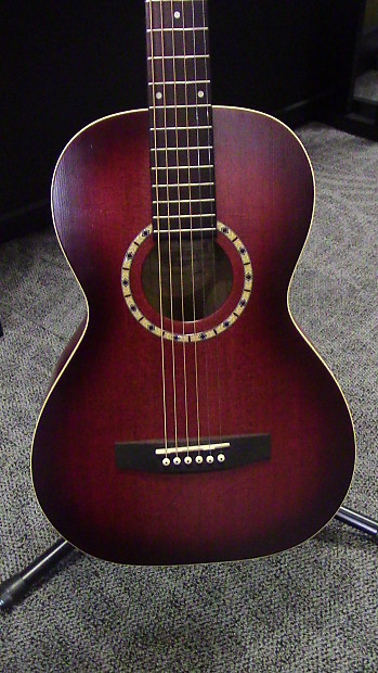 Art & Lutherie Ami Spruce Burgundy Acoustic Guitar | Reverb