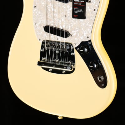 Fender American Performer Mustang, Rosewood Fingerboard, Vintage White (325) image 1
