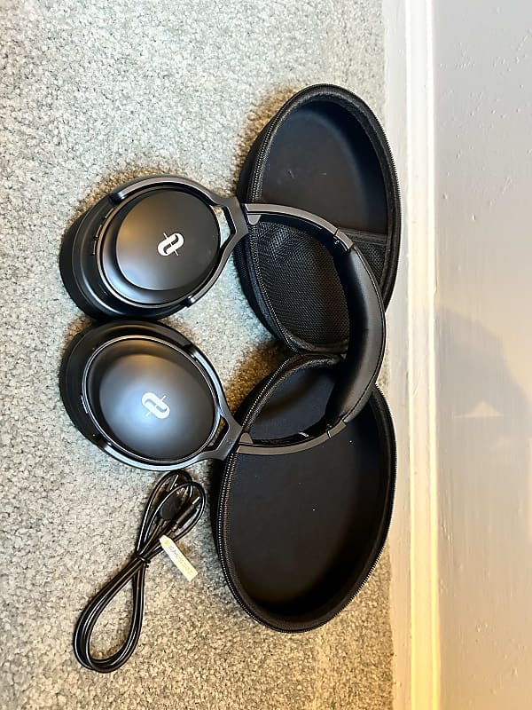 TaoTronics Active Noise Canceling Over Ear Wireless Headphones 2020 - Black image 1