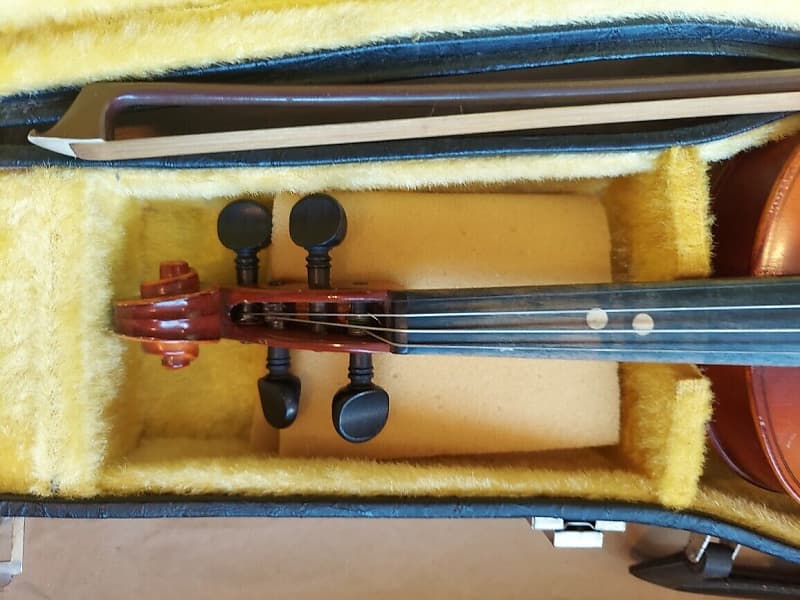 Suzuki Model 220 1/2 Size Violin Japan (Nagoya) 1979 w/Bow