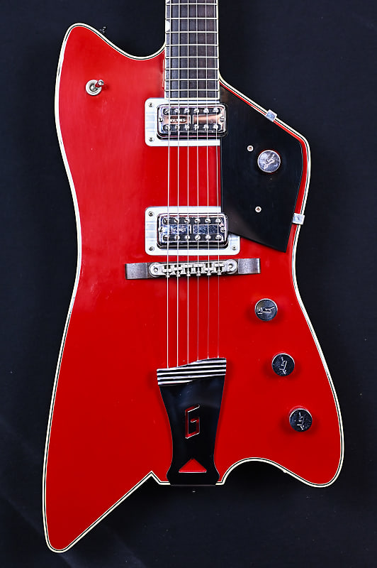 Gretsch G6199 Billy-Bo Jupiter Thunderbird from 2006 in Firebird Red with  original Hardcase