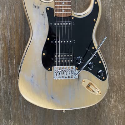 Squier Stratocaster Gold image 2