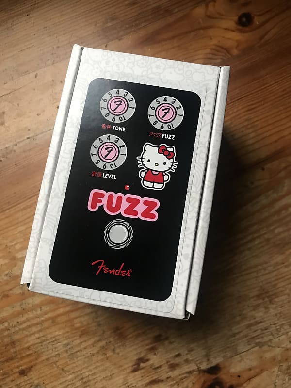 Fender Hello Kitty