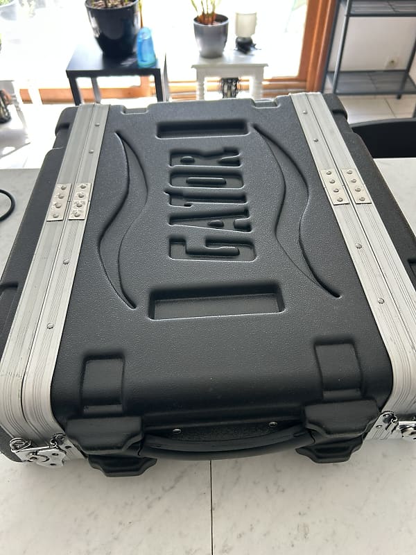 Gator GR-2L Standard 2U 19" Rack Case 2010s - Black image 1