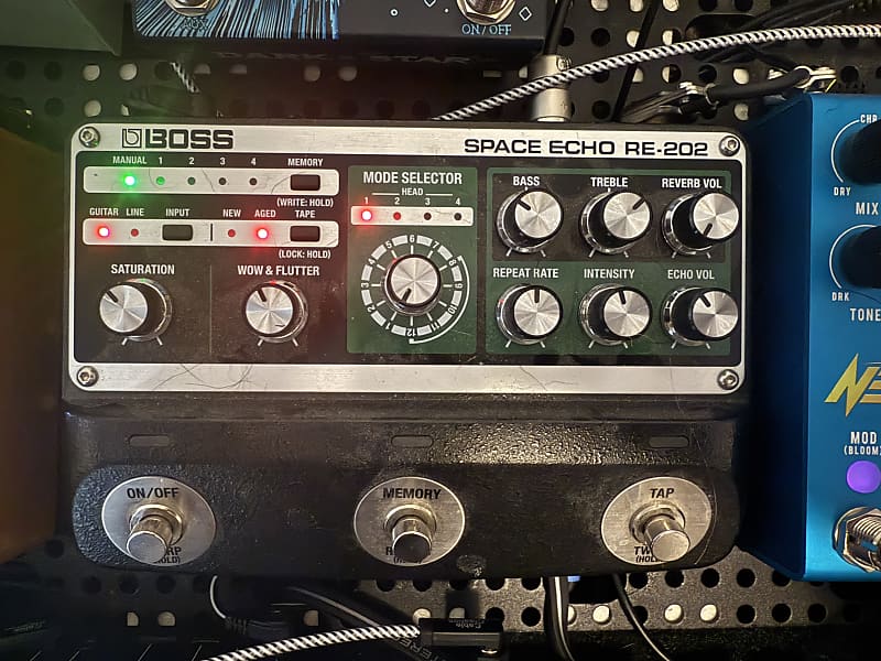 Boss RE-202 Space Echo