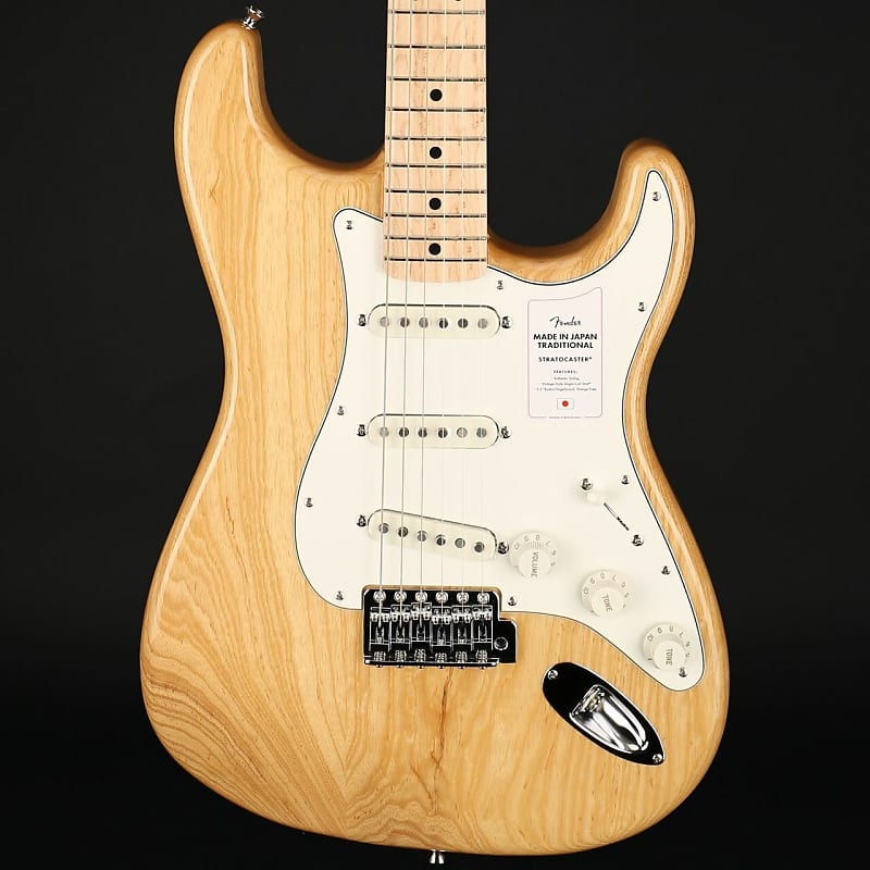 Fender Made in Japan Traditional 70s Stratocaster, Maple Fingerboard in  Natural with Gig Bag #JD2101