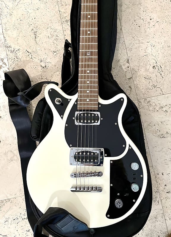 First Act Garage Master Limited Edition Volkswagen Electric Reverb