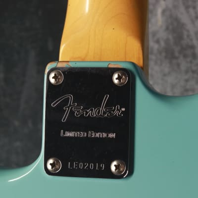 Fender FSR American Vintage '62 Stratocaster  Tropical Turquoise 2011 image 15