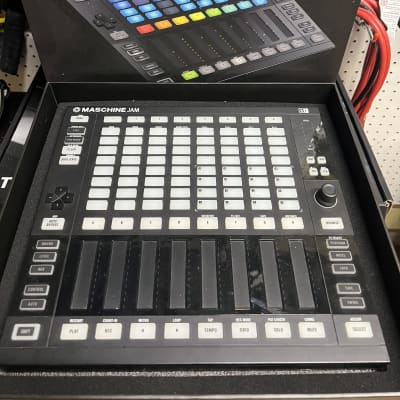 Native Instruments MASCHINE JAM Production & Sequencing Controller