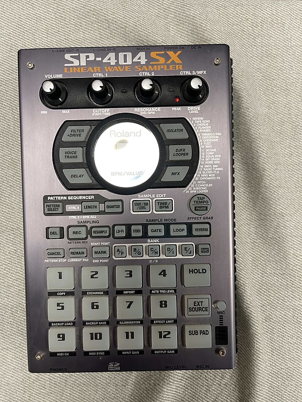 Roland SP-404SX リニアウェーブサンプラー Roland SP-404SX Linear Wave Sampler | Reverb Canada