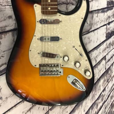 Fender Stratocaster 1999 Sunburst image 3