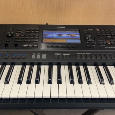 Yamaha PSR-SX900 61-Key Arranger Workstation 2019 - Present - Black image 5