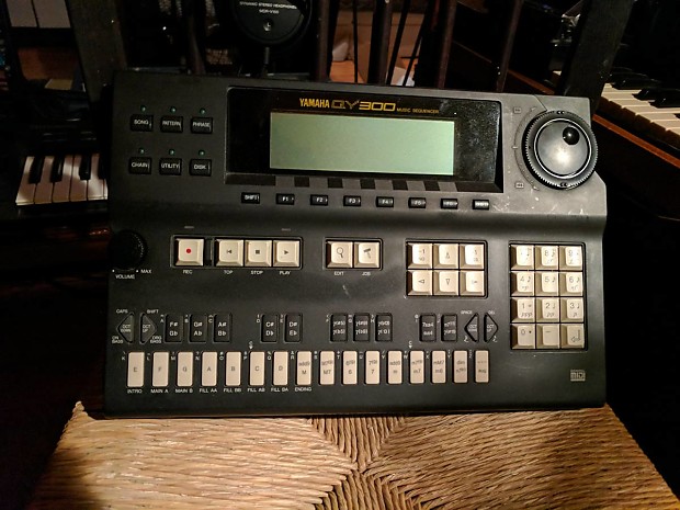 MATRIXSYNTH: Yamaha QY300
