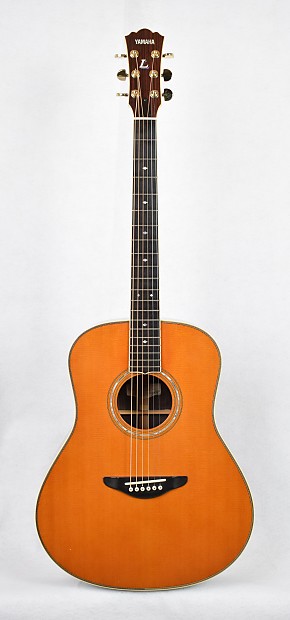 Yamaha LA-28 Used