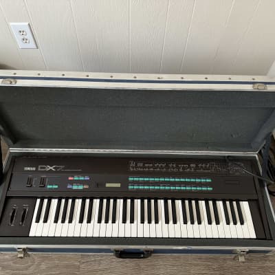 Yamaha DX7 Programmable Algorithm Synthesizer 1983 - 1987 - Black