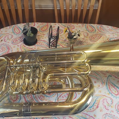 Yamaha YBB-641 Professional Bb Rotary Valve Tuba