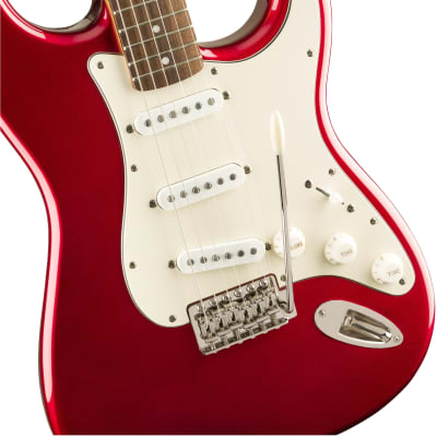 Squier Classic Vibe '60s Stratocaster Candy Apple Red image 3