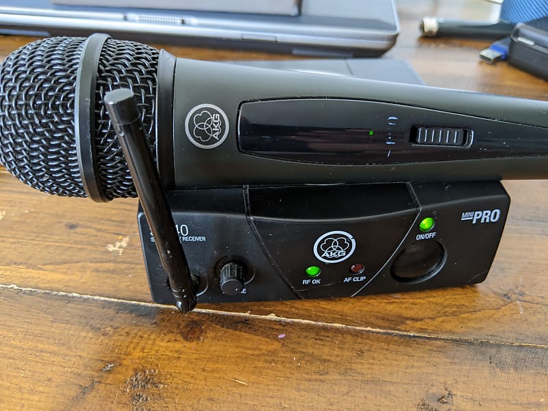 AKG SR40 Pro | Reverb