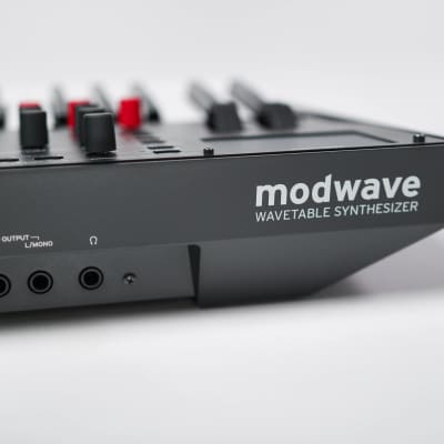 Korg Modwave 37-Key Wavetable Synth image 9