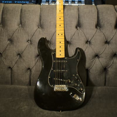 Fender Stratocaster with Maple Fretboard 1979 - Black image 1