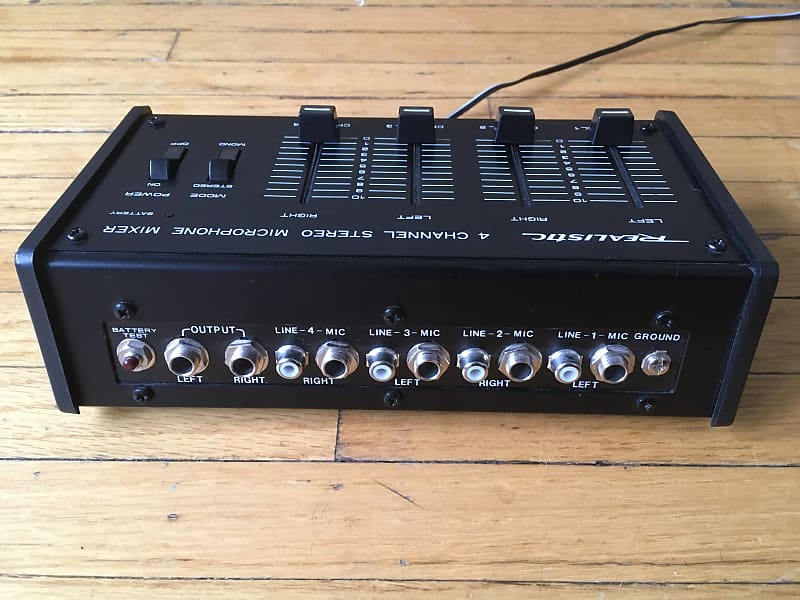 Realistic 4 Channel Stereo Microphone Mixer 32-1105 Battery