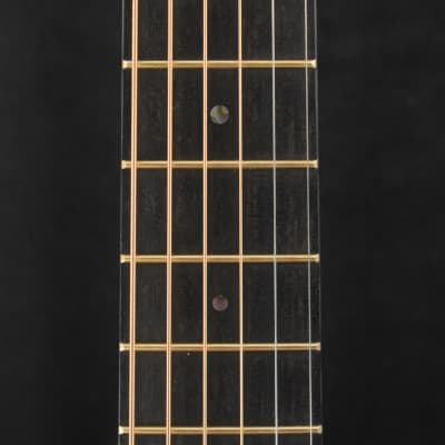 Martin D-18 Modern Deluxe Natural image 9