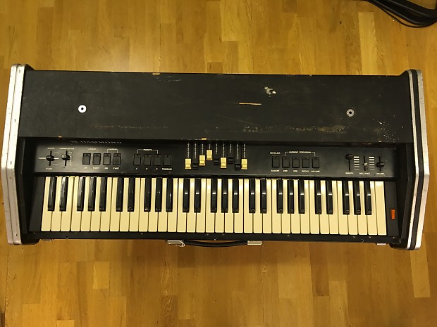 Hammond Organ B-100 circa 1980 | Reverb