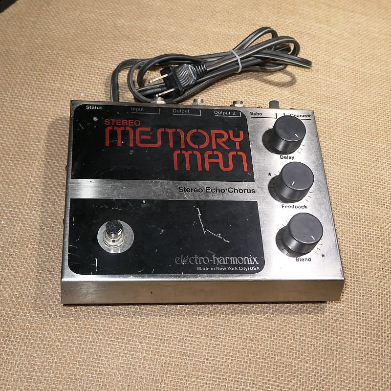 Electro-Harmonix Stereo Memory Man Echo / Chorus | Reverb Canada