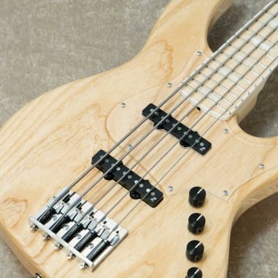 Atelier Z 5- and 6-String Basses | Reverb