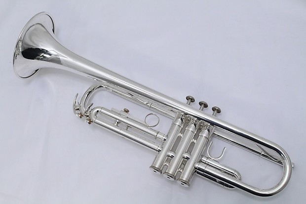 YAMAHA YTR-3320S トランペット 銀メッキ 中古　ケース　mp YAMAHA YTR-3320S トランペット 銀メッキ 中古 ケース mp YAMAHA YTR