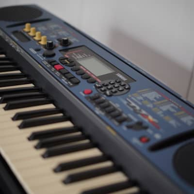 Yamaha DJX PSR-D1 (1990s) classic sampler synthesizer