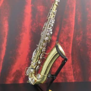 Conn 1958 Director Shooting Star, Alto Saxophone W/ Hard