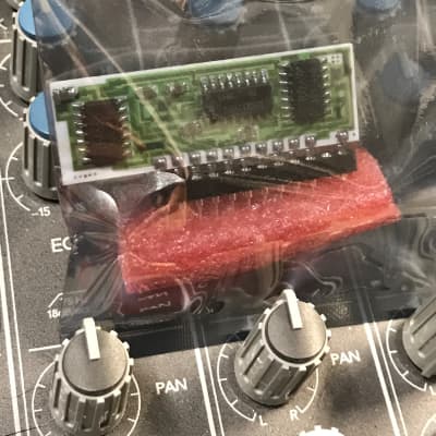 Roland 80017A #1 (replacement VCF/VCA chip for Juno-106, HS-60, MKS-30, MKS-7, GR-300, etc) image 2