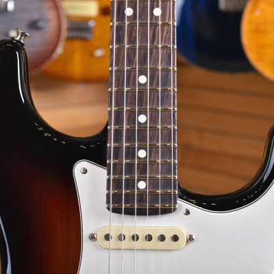 Fender American Performer Stratocaster HSS Rosewood Fingerboard 3 Tone Sunburst image 5