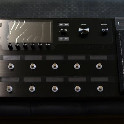 Line 6 Helix Floor - Professional Amp And Effects Rig image 2