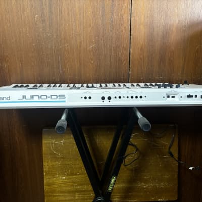 Roland JUNO-DS 61 61-key Synthesizer Special Edition White w/ gig bag juno-ds61w image 7