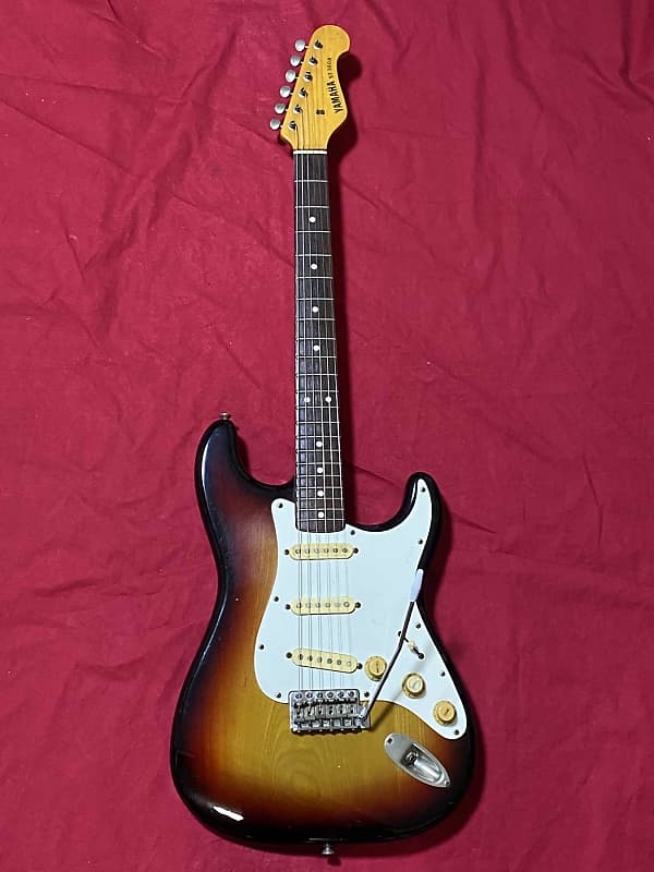 Yamaha ST-360R Sunburst Japan Vintage 1980's Electric Guitar