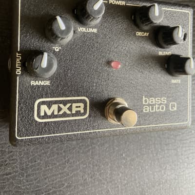 MXR M188 Bass Auto Q