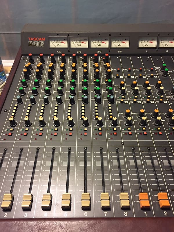 TASCAM M-308B ミキサー