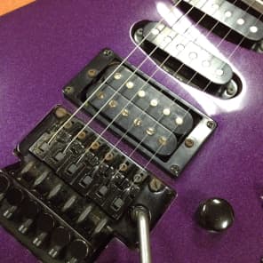 Squier Stagemaster Metallic Purple Eletric Guitar with Matching Reverse Headstock image 4