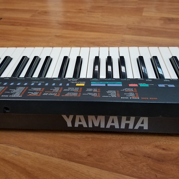 Yamaha 49 Key PSR2 Electronic Keyboard With Original Adapter