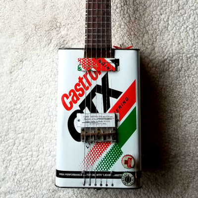 Castrol Classic oil can guitar  Resonator guitar, Acoustic guitar, Guitar
