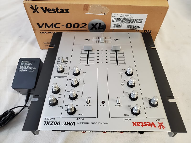 【美品】DJミキサー Vestax VMC-002XL Amazon.co.jp: VESTAX DJミキサー VMC-002XL : Musical Instruments
