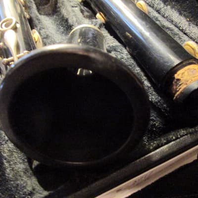 VITO Resotone 3 model 7212 Clarinet. As is needs overhaul but all looks intact. Case included. image 5
