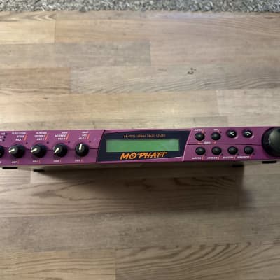 E-MU Systems Mo'Phatt Rackmount 64-Voice Expandable Synthesizer 2000 - Purple