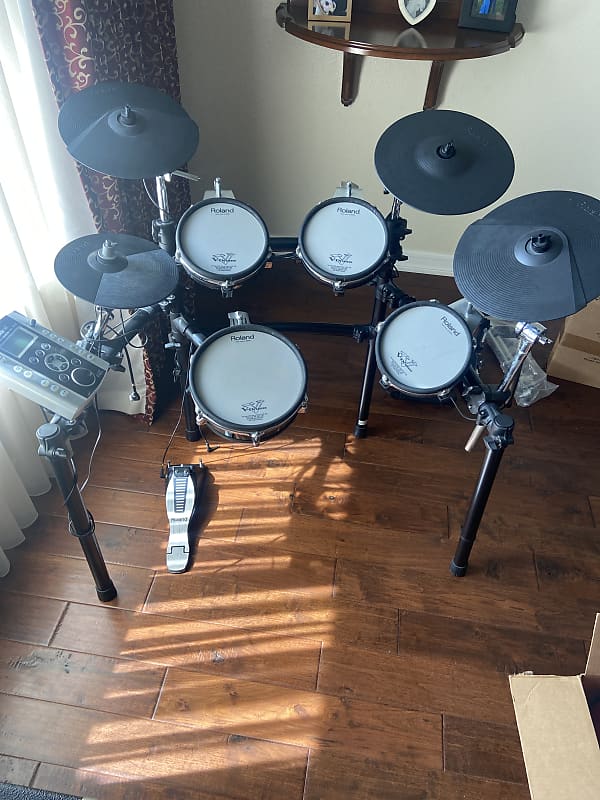 Roland TD9 Electric Drum Kit (With extra Cymbal) Reverb