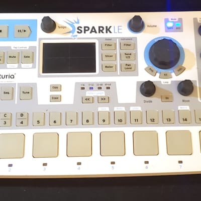 Arturia SparkLE MIDI Controller / Drum Machine